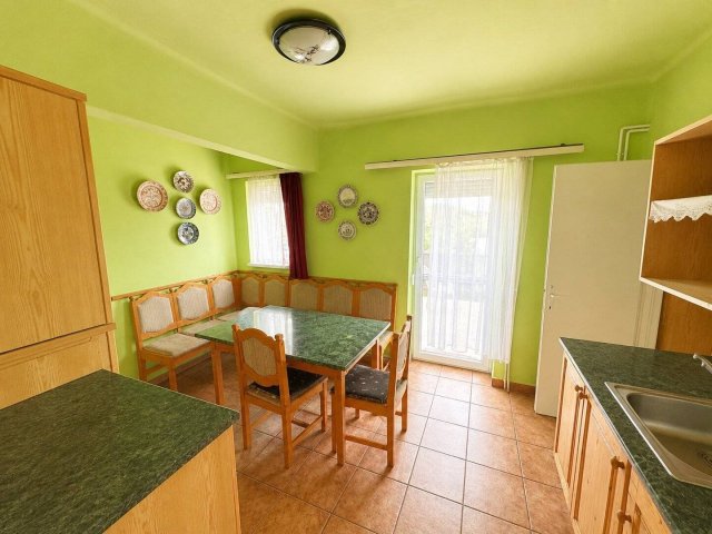 Eladó téglalakás, Egerben 78 M Ft, 3 szobás