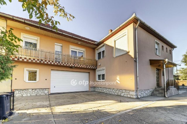 Eladó családi ház, Besenyőtelken 48 M Ft, 6 szobás