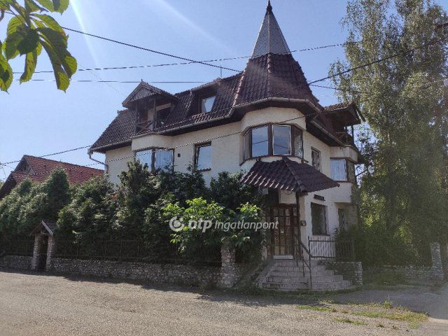 Eladó családi ház, Putnokon 49 M Ft, 8+2 szobás