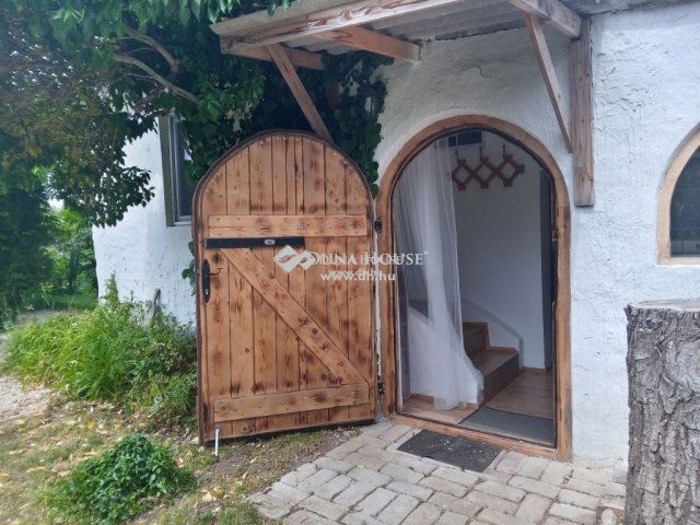 Eladó nyaraló, Lepsényben 38 M Ft, 3 szobás