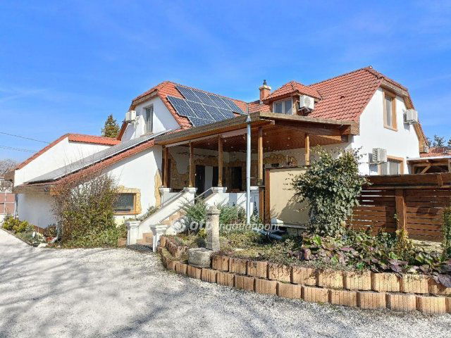 Eladó családi ház, Délegyházán 199.5 M Ft, 5 szobás