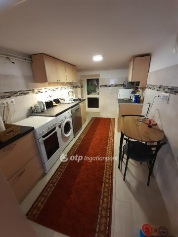 Eladó téglalakás, Gödöllőn 49 M Ft, 2 szobás