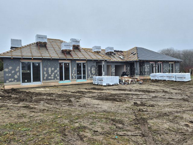 Eladó ikerház, Sopronban 130 M Ft, 4 szobás