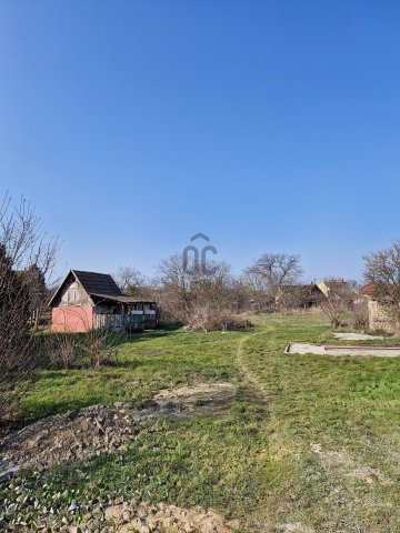 Eladó családi ház, Újszászon 35 M Ft, 4 szobás