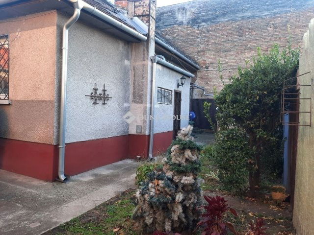 Eladó családi ház, Budapesten, XVIII. kerületben 75 M Ft