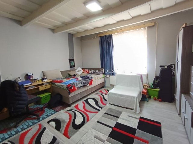 Eladó családi ház, Szentmártonkátán 33.5 M Ft, 2 szobás