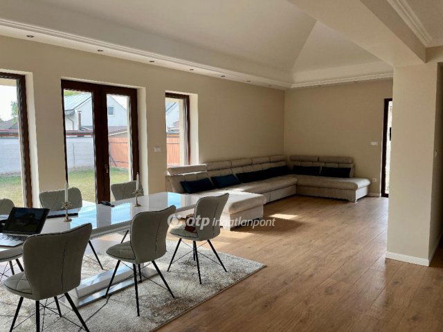 Eladó családi ház, Üllőn 184.6 M Ft, 4 szobás