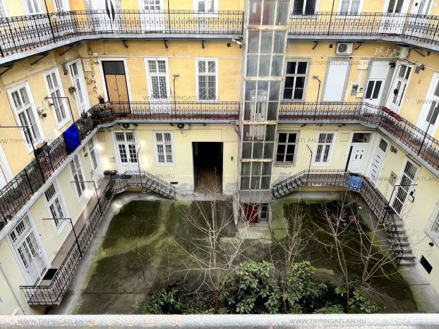 Eladó téglalakás, VI. kerületben, Székely Bertalan utcában