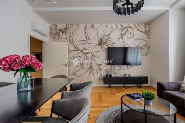 Eladó téglalakás, Budapesten, VI. kerületben, Paulay Ede utcában