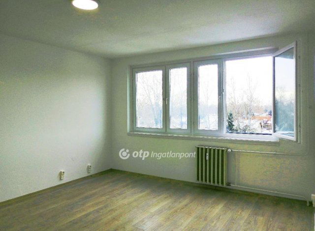 Eladó panellakás, Budapesten, XXI. kerületben 44.6 M Ft, 1 szobás