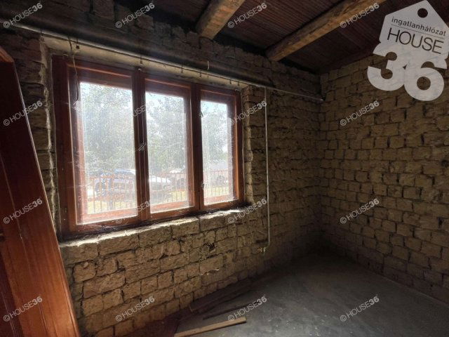 Eladó családi ház, Tiszakürtön 9.9 M Ft, 3 szobás