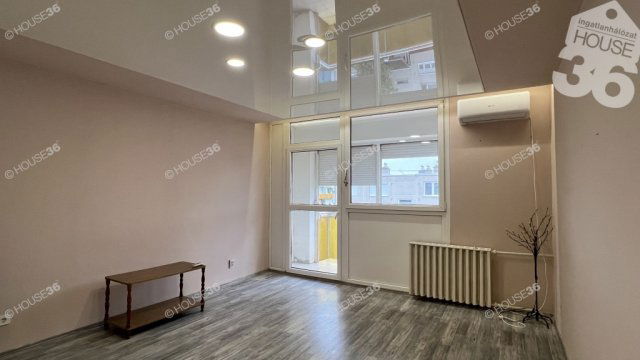 Eladó téglalakás, Kecskeméten 44.5 M Ft, 3 szobás