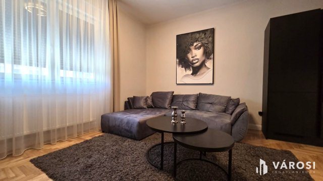 Kiadó családi ház, albérlet, Debrecenben 800 E Ft / hó
