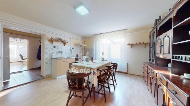 Eladó családi ház, Gégényen 32.9 M Ft, 5 szobás