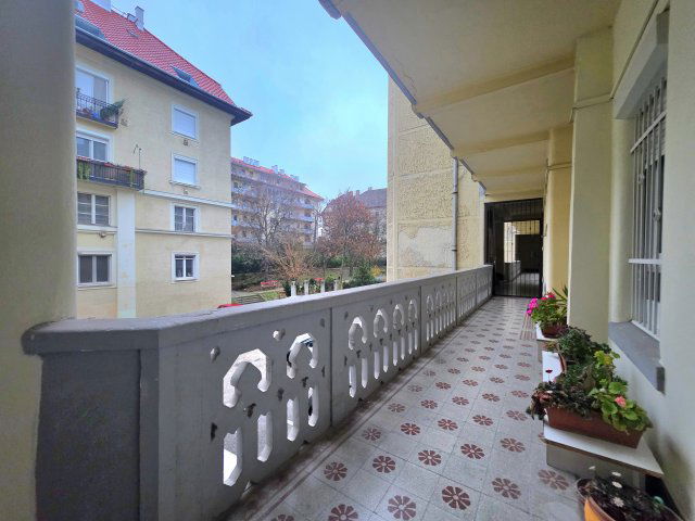 Eladó téglalakás, Budapesten, XI. kerületben, Budaörsi úton