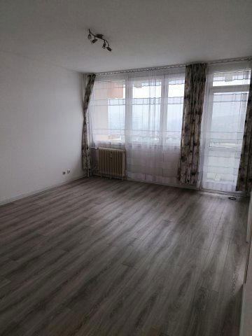 Eladó téglalakás, Zalaegerszegen 39.9 M Ft, 3 szobás