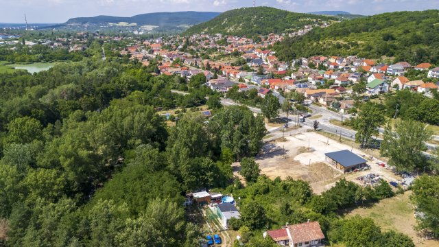 Eladó családi ház, Tatabányán 44 M Ft, 5 szobás