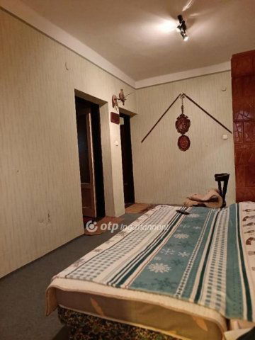 Eladó családi ház, Zsákán 15 M Ft, 3 szobás