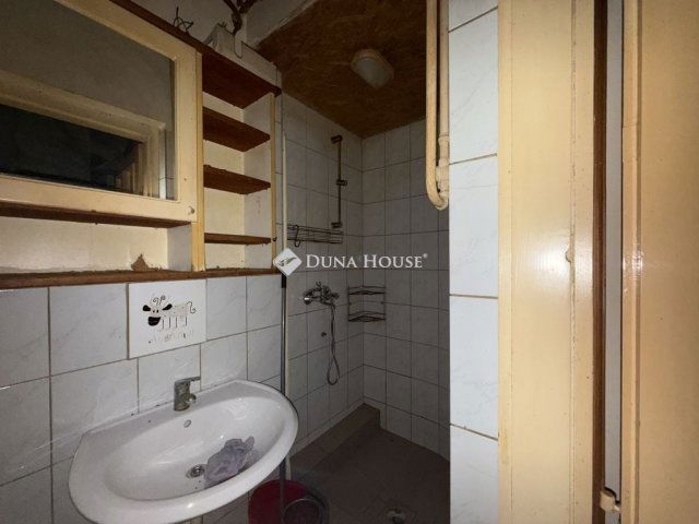 Eladó téglalakás, Budapesten, VIII. kerületben 56.4 M Ft