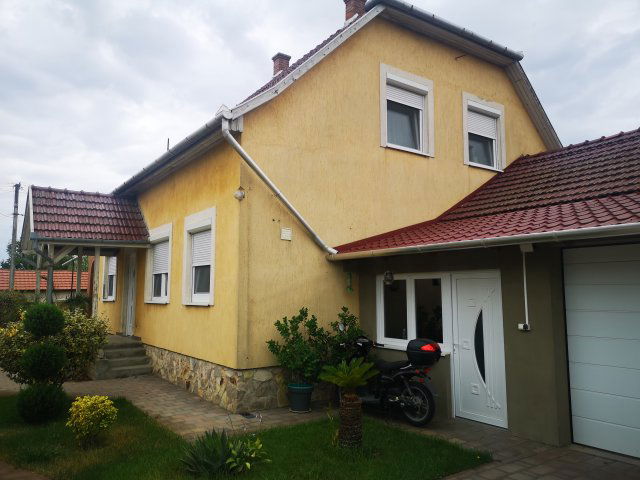 Eladó családi ház, Tiszaföldváron 55 M Ft, 3 szobás