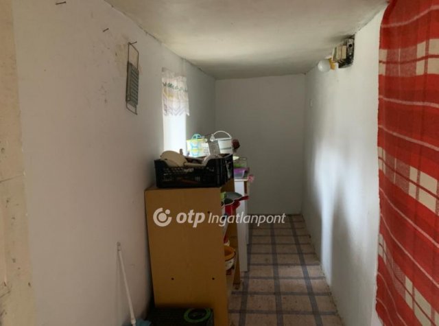 Eladó családi ház, Cegléden 29.5 M Ft, 3+1 szobás