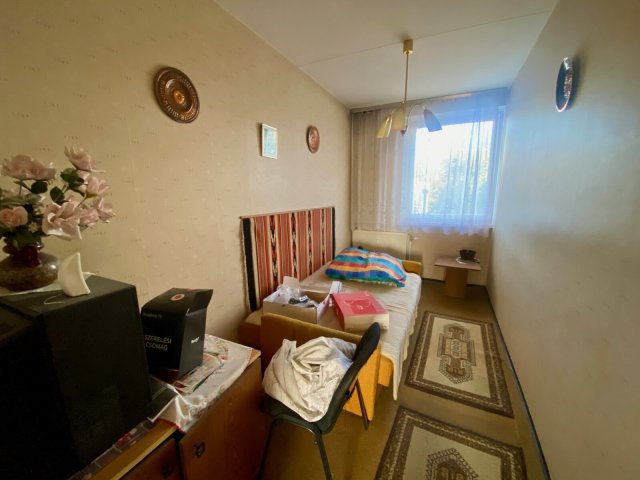 Eladó téglalakás, Nyíregyházán 41.99 M Ft, 78+3 szobás