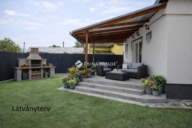 Eladó családi ház, Békéscsabán 49.5 M Ft, 4 szobás