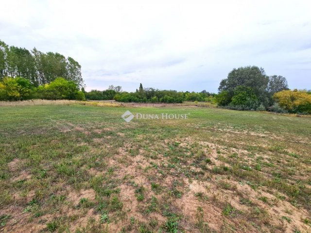 Eladó telek, Tápiószecsőn 1.9 M Ft / költözzbe.hu