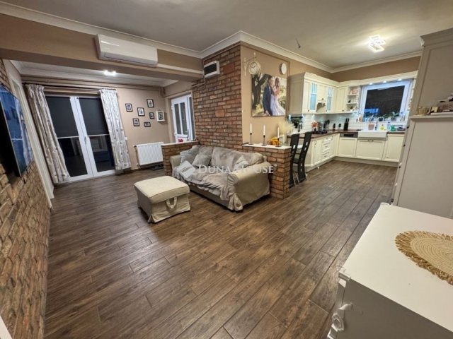 Eladó családi ház, Budapesten, XVII. kerületben 175.9 M Ft