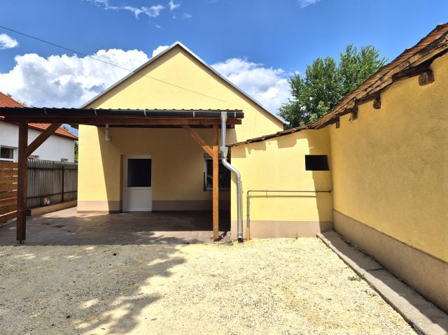 Eladó családi ház, Örkényen 49 M Ft, 2 szobás