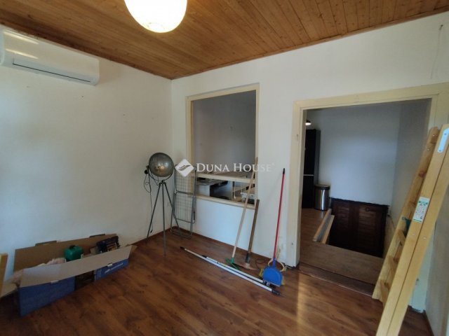 Eladó családi ház, Héregen 19.999 M Ft, 4 szobás