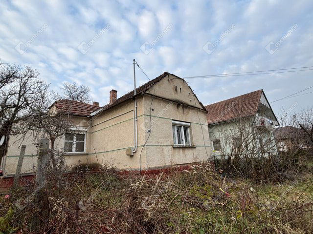 Eladó családi ház, Zalaegerszegen 33.5 M Ft, 2 szobás