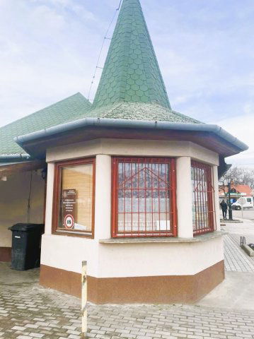 Eladó üzlethelyiség, Cserkeszőlőn 16.9 M Ft