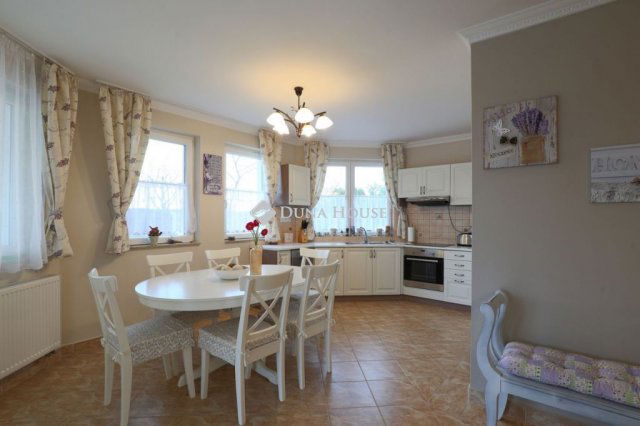 Eladó családi ház, Balatonkenesén 170 M Ft, 4 szobás