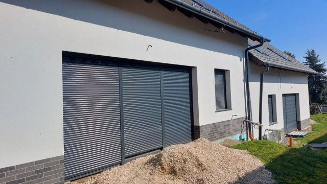 Eladó ikerház, Százhalombattán 105 M Ft, 5 szobás