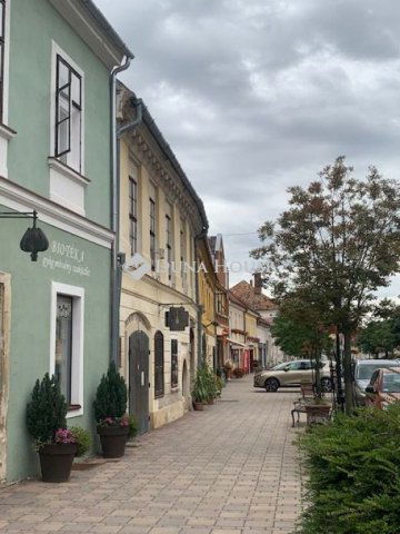 Eladó téglalakás, Kőszegen 46.5 M Ft, 1+1 szobás