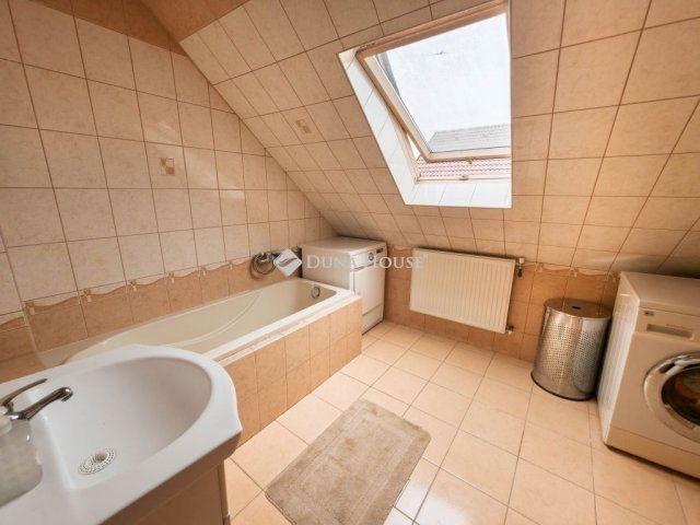 Eladó családi ház, Budapesten, XVIII. kerületben 140 M Ft