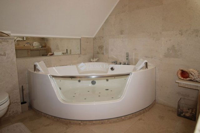 Eladó családi ház, Szatymazon 148 M Ft, 5 szobás