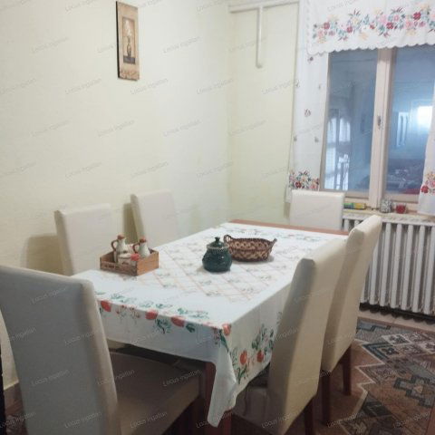 Eladó családi ház, Törökszentmiklóson 23 M Ft, 3 szobás