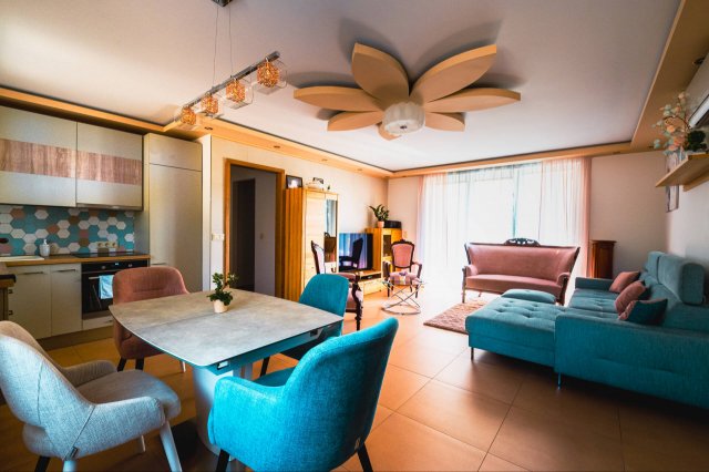 Eladó téglalakás, Csopakon 119.9 M Ft, 3 szobás