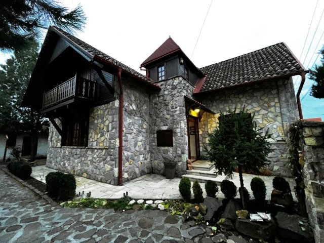 Eladó családi ház, Jászberényben 115 M Ft, 3+2 szobás