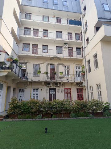 Eladó téglalakás, Budapesten, VI. kerületben 78.9 M Ft, 2 szobás