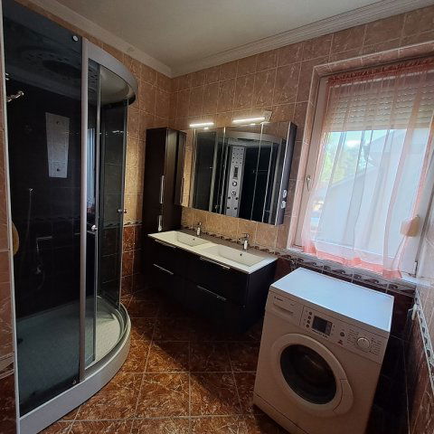 Eladó családi ház, Debrecenben 149 M Ft, 5 szobás