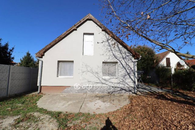 Eladó családi ház, Ráckevén 81.8 M Ft, 4 szobás