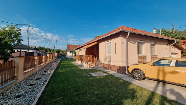 Eladó családi ház, Szigetszentmiklóson 112 M Ft, 4 szobás