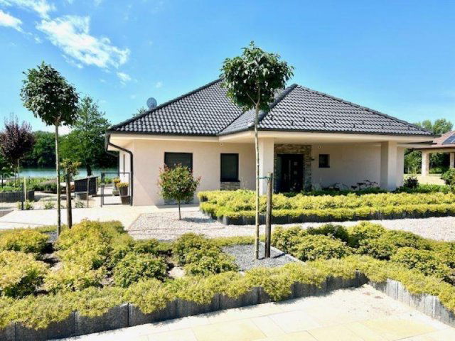 Eladó családi ház, Környén 220 M Ft, 4+1 szobás