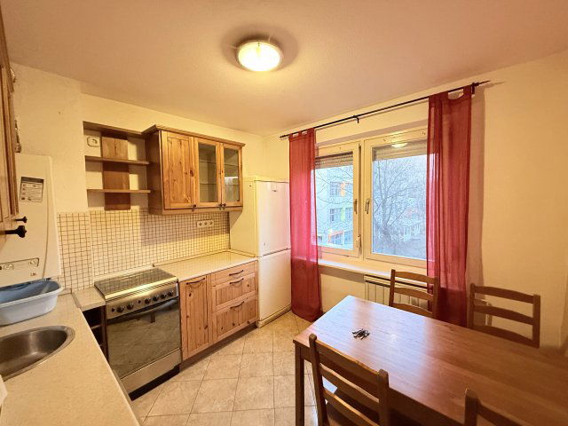 Eladó téglalakás, Budapesten, XVI. kerületben, Újszász utcában