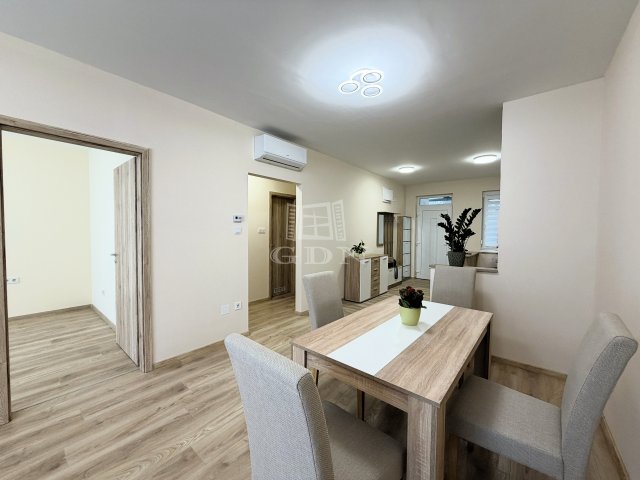 Kiadó téglalakás, albérlet, Kaposváron 280 E Ft / hó, 3 szobás