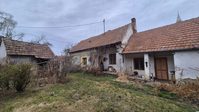 Eladó családi ház, Nagysimonyin 9.9 M Ft, 2 szobás