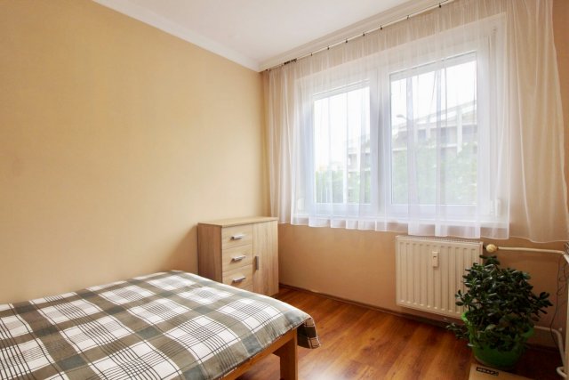 Kiadó téglalakás, albérlet, Debrecenben 260 E Ft / hó, 3 szobás